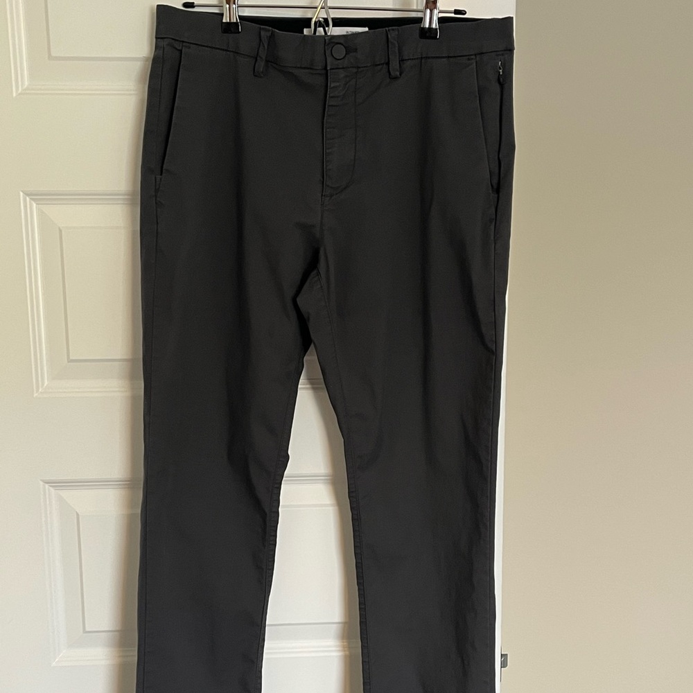 ON Ultimate Slim Tech Pants